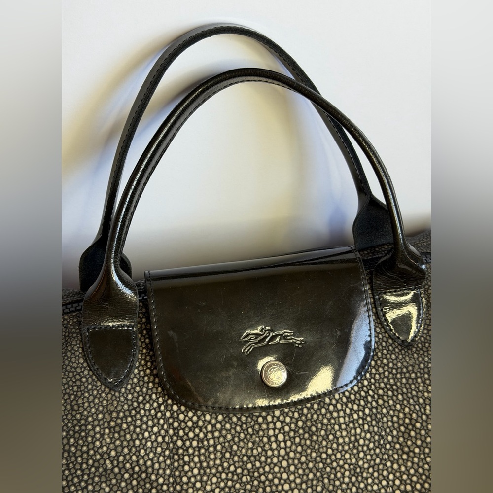 Longchamp Le Pliage Bag w Stingray Pattern Gray Nylon and Patent Leather Trim - Picture 2 of 14